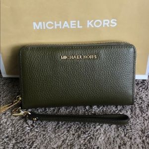 Rare army/olive green Michael Kors wristlet wallet